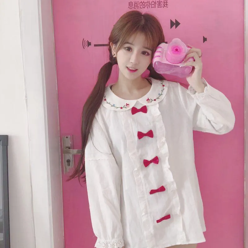 Kawaii Peter Pan Collar Shirt With Bowknot